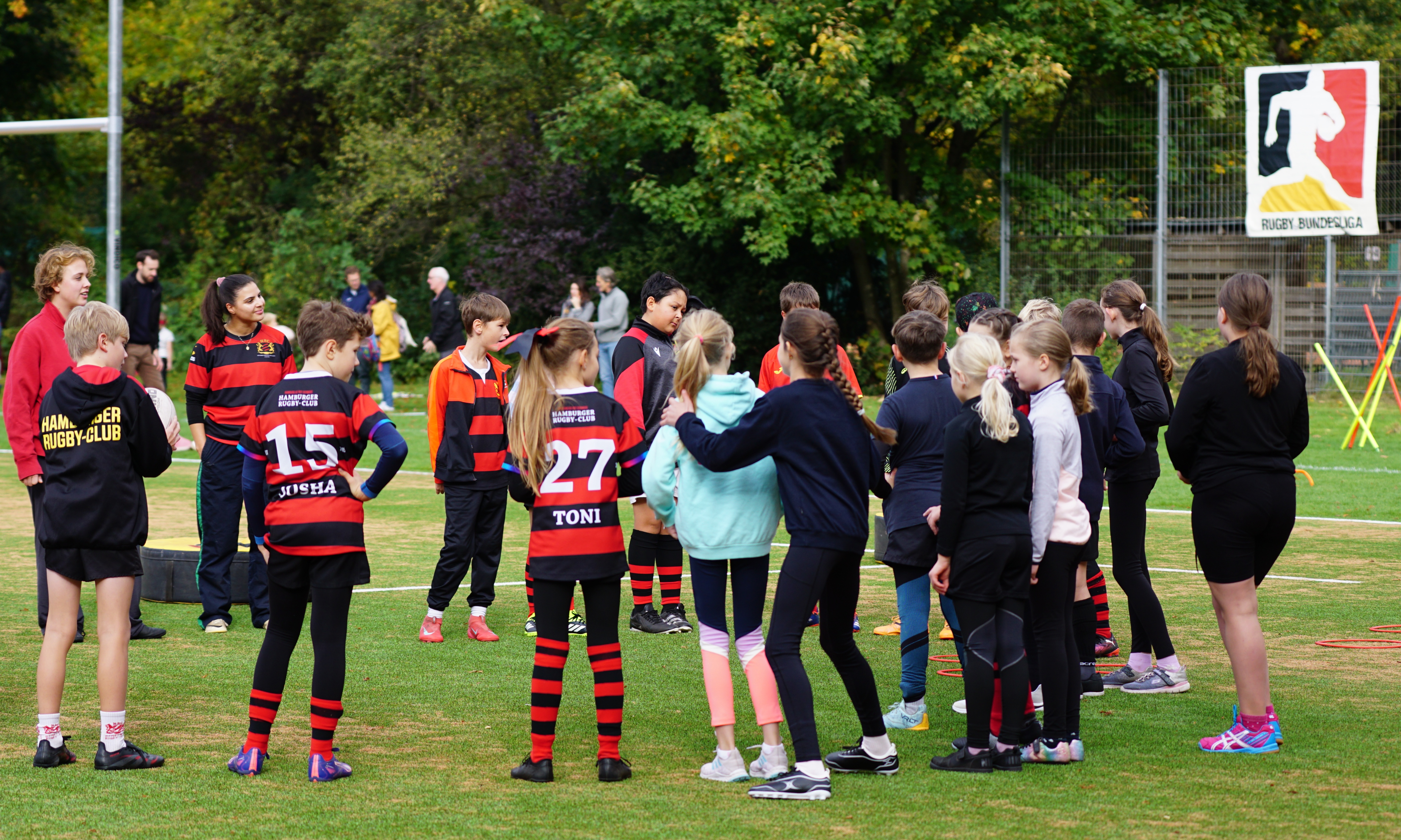 Mädchen beim Rugby Workout